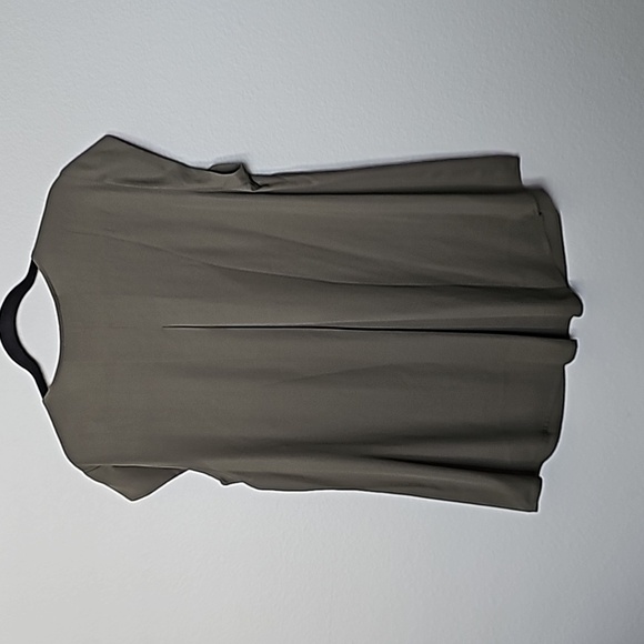 DR2 Popover Dressy Size 1X NWT Olive Green short Sleeve Blouse - Picture 6 of 6